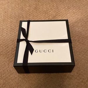 Authentic GUCCI Black & White Gift Box with Coordinating Black Gucci Ribbon